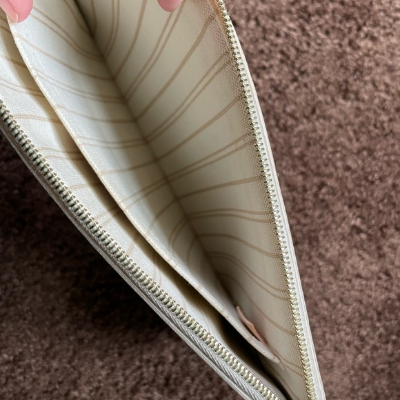 Louis Vuitton Neverfull - Picture 3 of 6